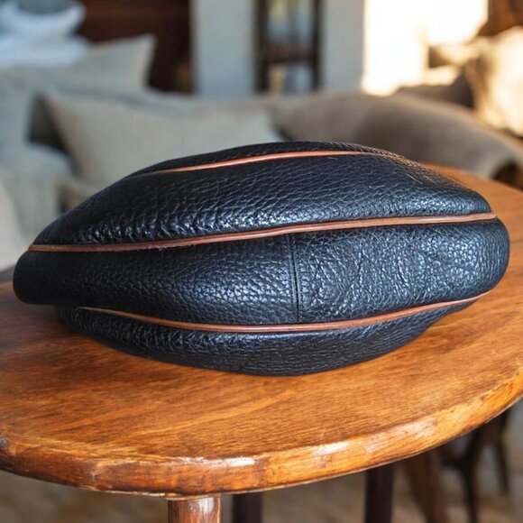 DOONEY & BOURKE VTG  80's All Weather Crescent Sac Leather Navy w British Tan - Picture 4 of 16